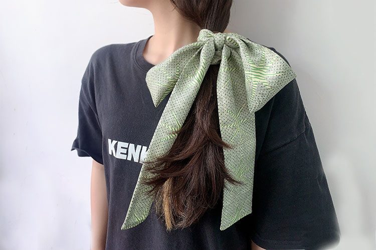 The Hair Tie – Sophistication in Seconds
